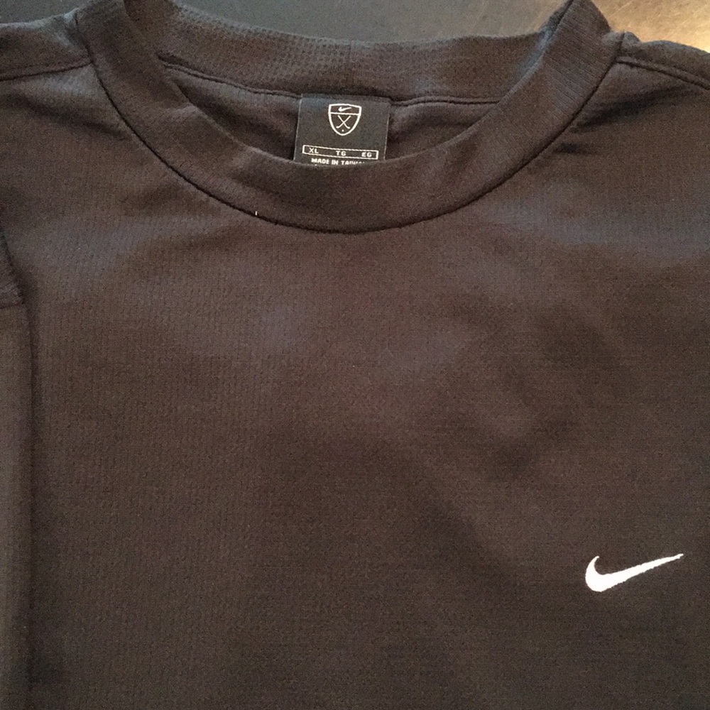 Nike sphere dry shirt sleeve T